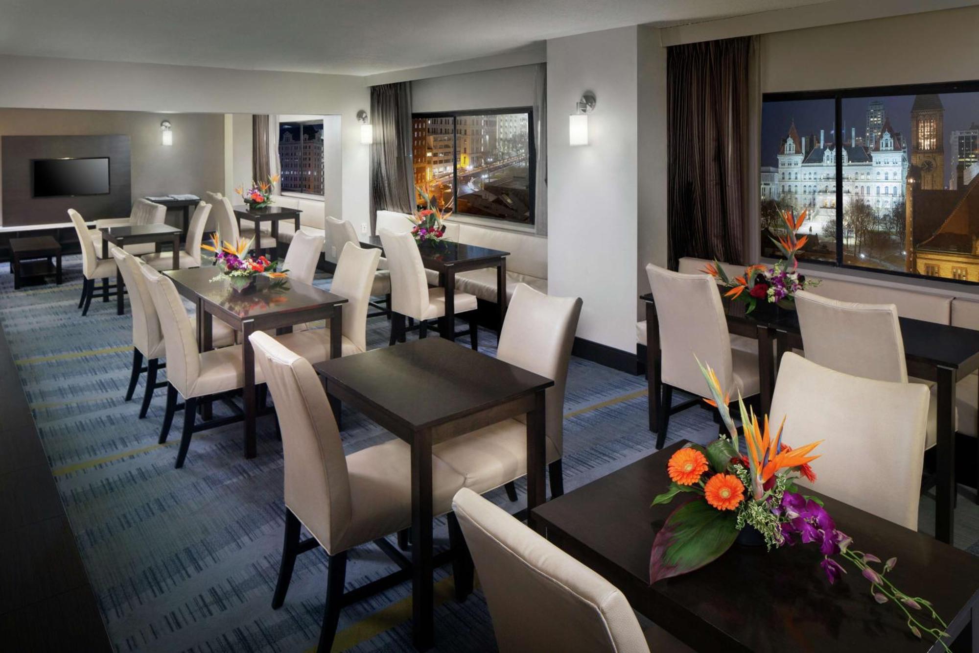 Hotel Hilton Albany Esterno foto