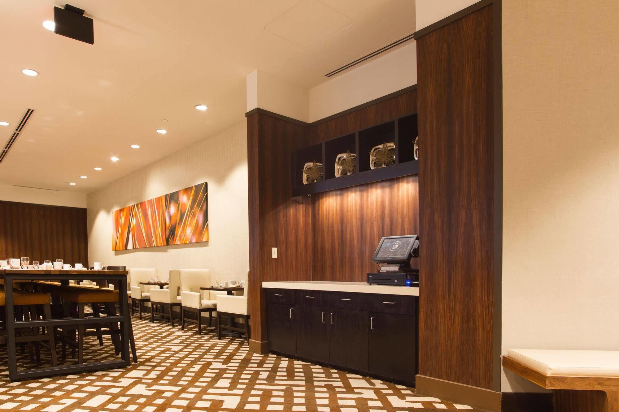 Hotel Hilton Albany Esterno foto